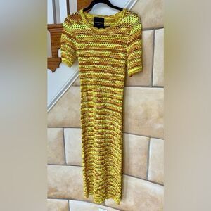 Le superbe yellow knitted midi dress